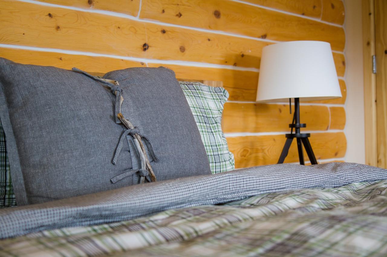 Southern Lakes Resort Tagish Экстерьер фото